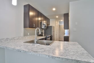 Building Photo - Cypress Run