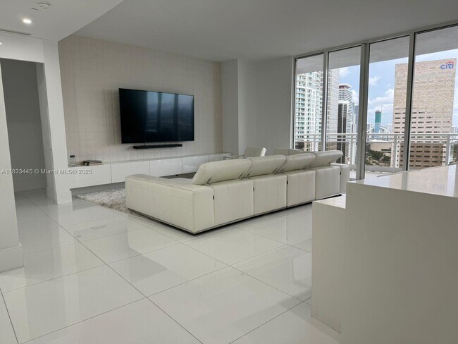 Foto del edificio - 901 Brickell Key Blvd