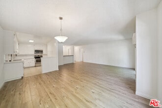 Building Photo - 10980 Ohio Ave