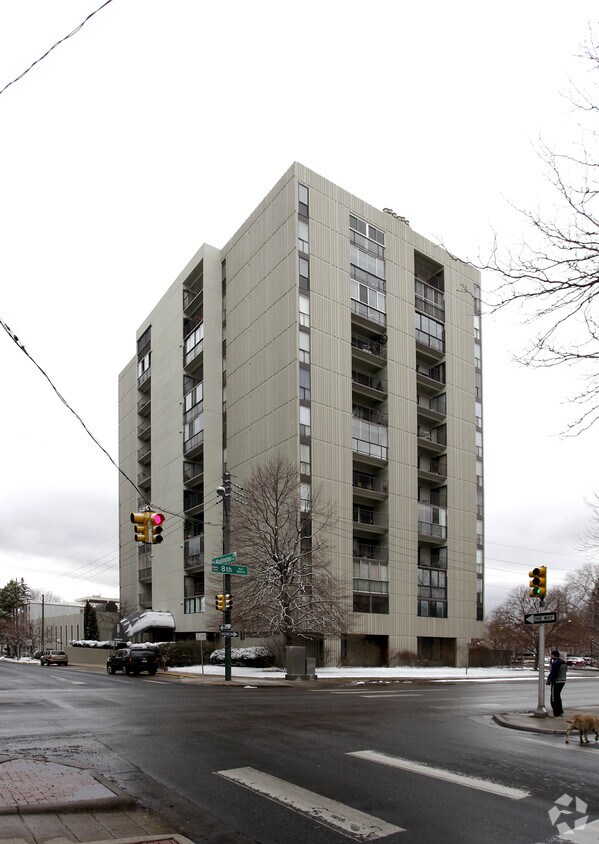 Governor's Park Condominiums Apartments Denver, CO