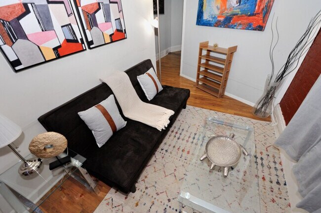 Foto del edificio - 440 W 45th St