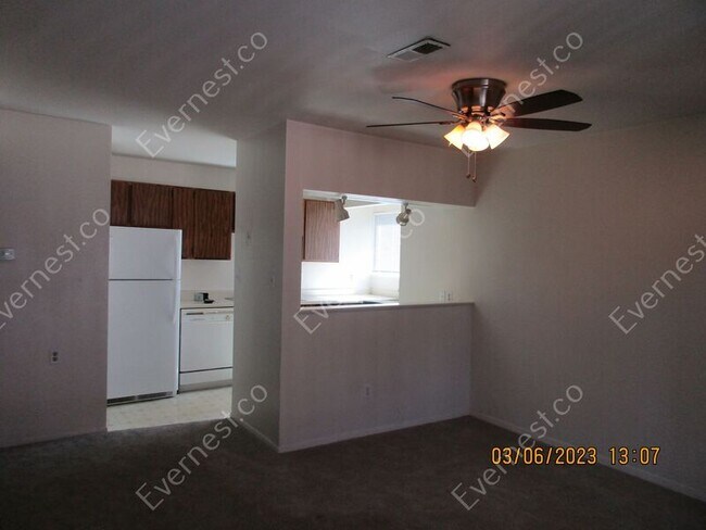 Building Photo - 1318 Holland Park Blvd