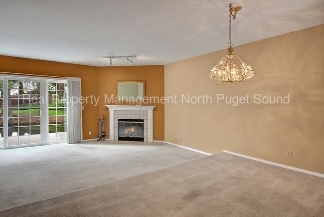 Building Photo - 11628 Admiralty Way