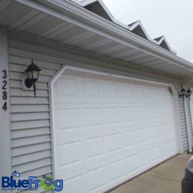 Building Photo - 3282 Windland Dr