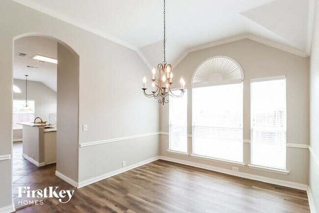 Foto del edificio - 3010 St Frances Dr