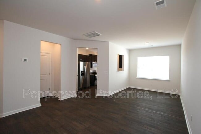 Building Photo - 1317 Wunder Way