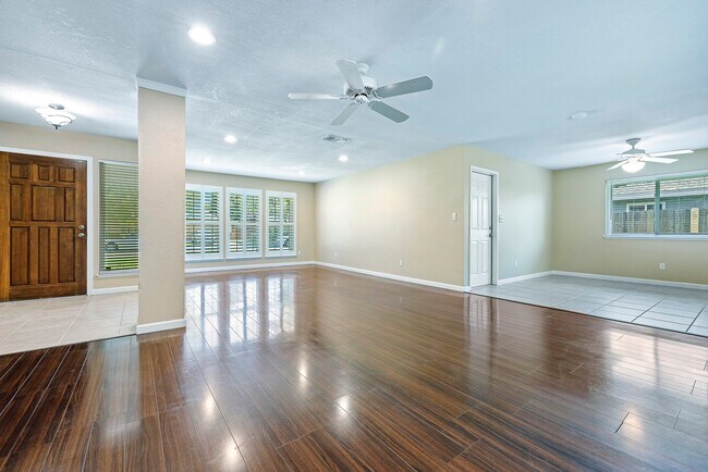 Foto del edificio - 7433 N 5th St