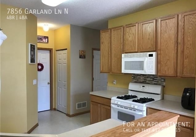 Foto del edificio - 7856 Garland Ln N