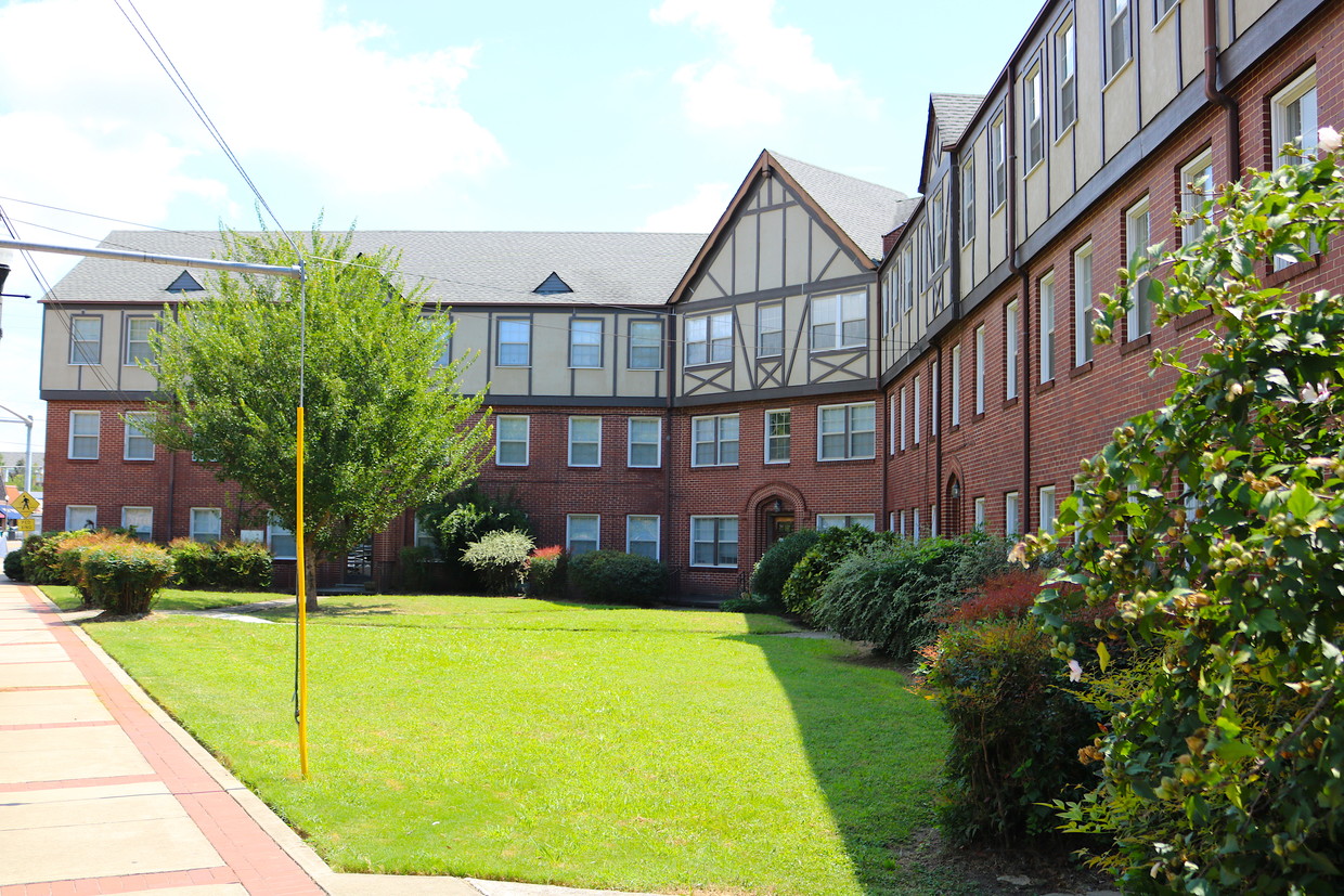 Edgewood Terrace - Edgewood Terrace Apartments