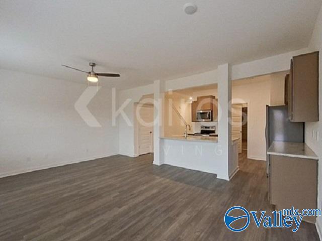 Foto del edificio - 6135 Taramore Ln NW