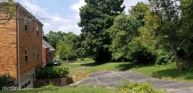 Building Photo - 2 br, 1 bath Apartment - 4400 St Martins Pl