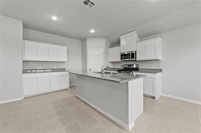 Building Photo - 1504 Foxglove Dr
