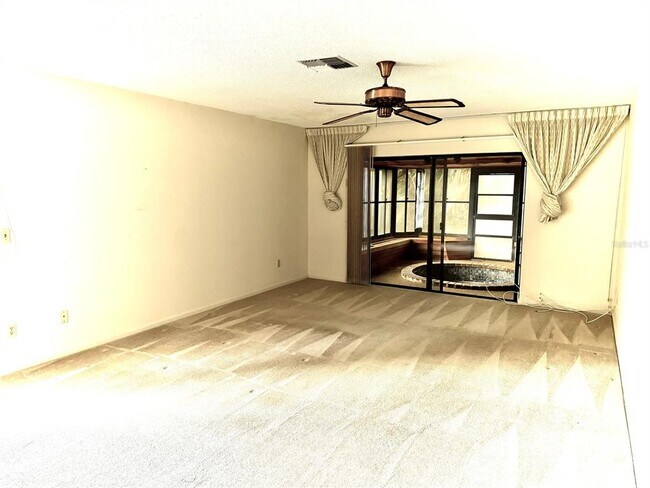 Foto del edificio - 2823 Heron Pl