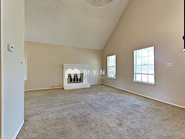 Building Photo - 3 br, 2 bath House - 7002 Foxbrook Dr