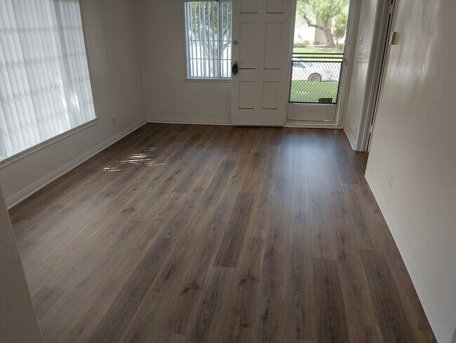Foto del edificio - 7025 Dinwiddie St
