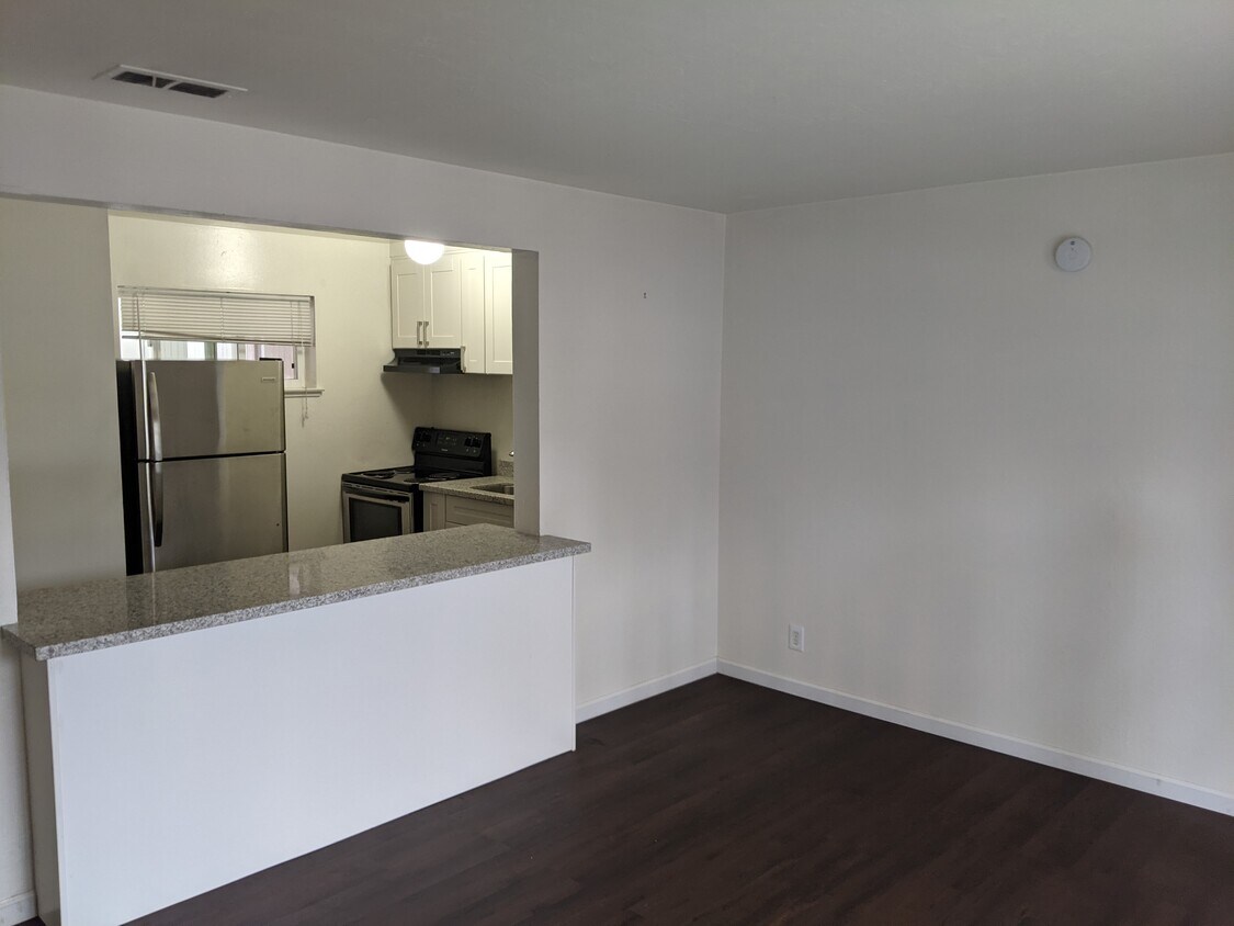 Foto principal - 616 Canyon Rd