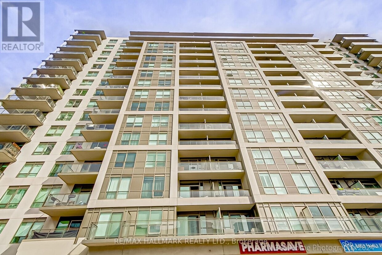 Primary Photo - 1235 Bayly St