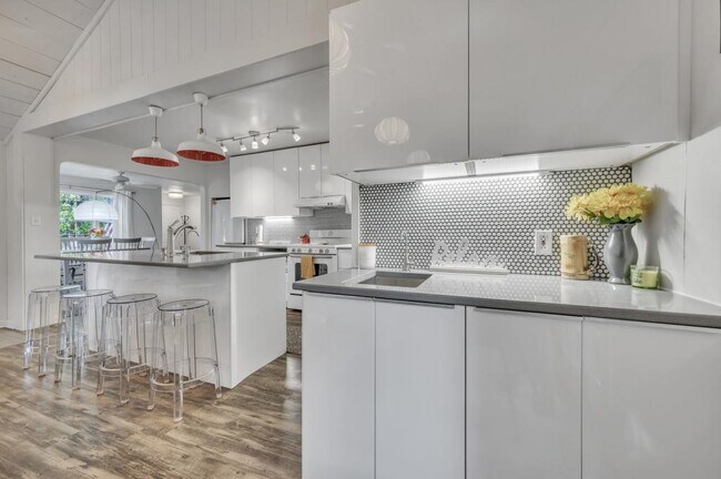 Foto del edificio - 1412 Maywood Ave