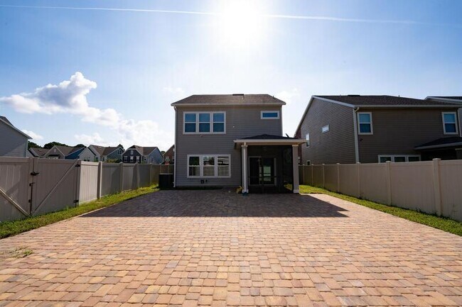 Foto del edificio - 2670 Fawn Point Dr
