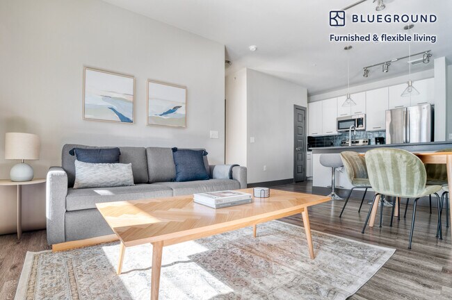 Foto del edificio - 2910 E 17th St