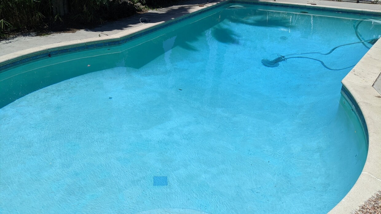 Foto del edificio - 23750 Hartland St