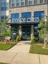 Leasing Office - The Addison One15