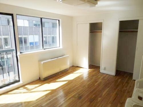 Primary Photo - 127 E 54TH St