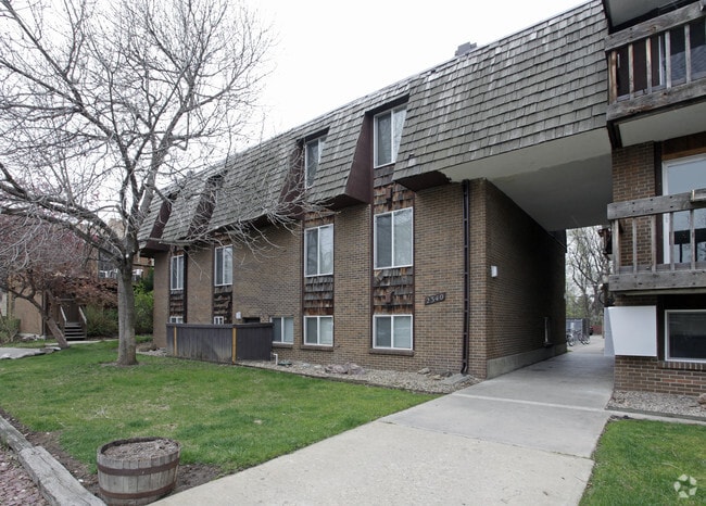 Building Photo - 2340 South St