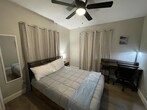 Foto principal - 321 E 4th St