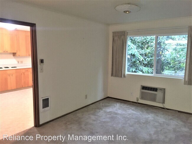 Building Photo - 8520-8560 SW Laurel Leaf Ln