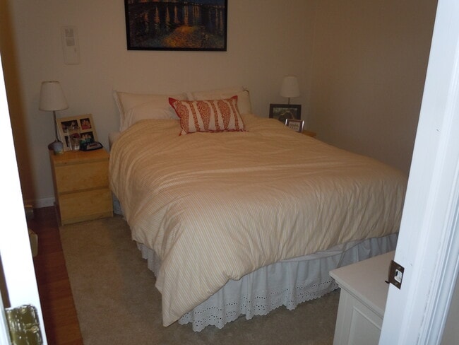 bedroom - 30 Glenbrook Rd