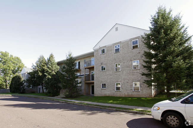 Building Photo - Wexford Apartments