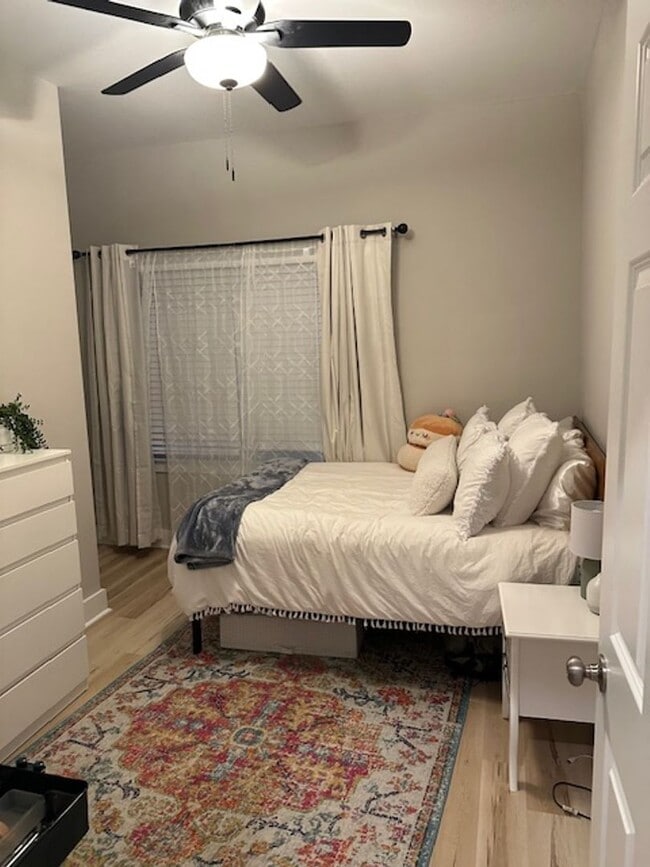 Building Photo - 406 Race St