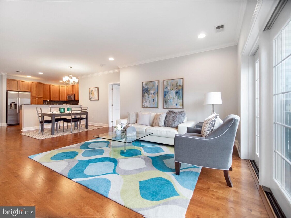 Primary Photo - 500 Regatta Dr