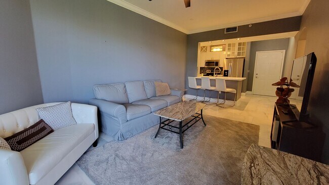 Foto del edificio - Luxury Condo On The Top Floor at Solé in Flagler Village