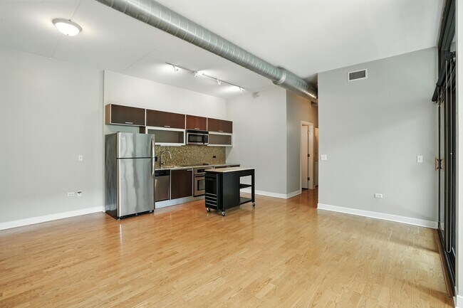 Foto del edificio - 684 W Wayman St