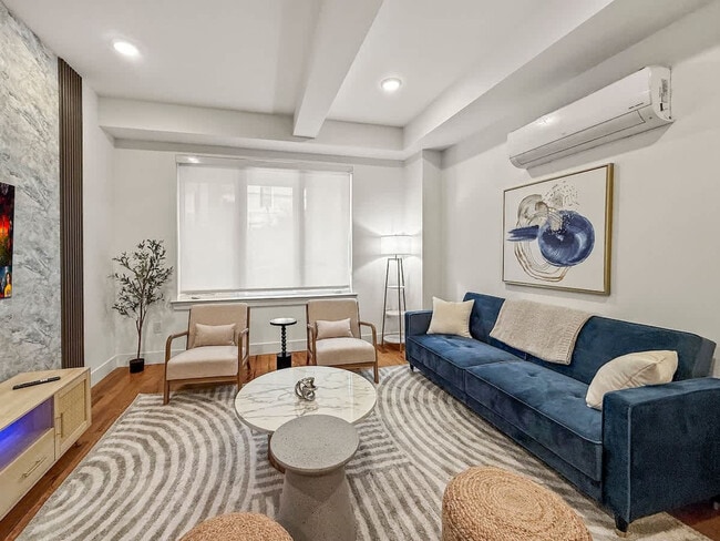 Building Photo - 236 W Thompson St