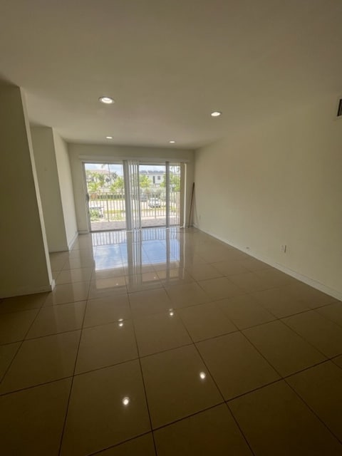 Building Photo - 4230 NW 79th Ave