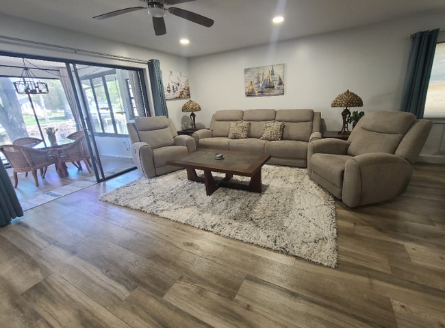 Building Photo - 11631 W Riverhaven Dr