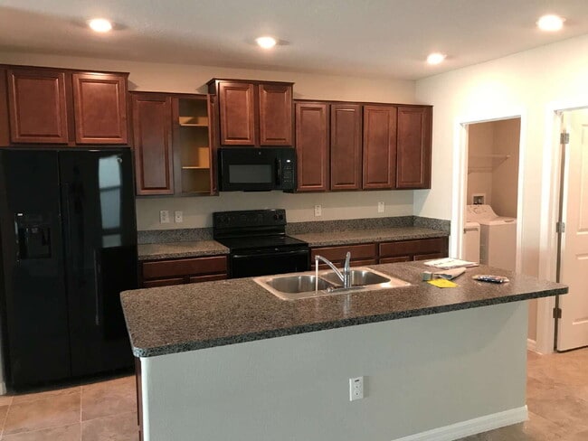 Foto del edificio - 7418 Rosy Periwinkle Ct