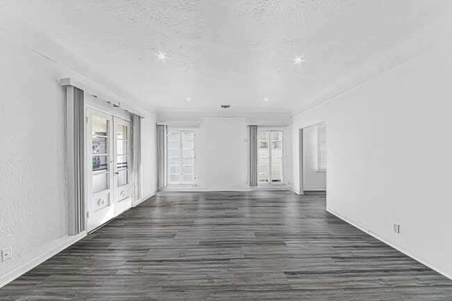 Building Photo - 1503 S Shenandoah St