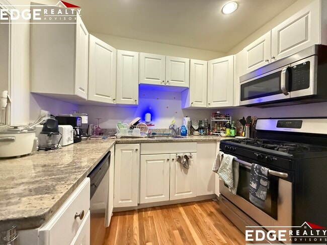 Photo - 72 Egmont St Apartment