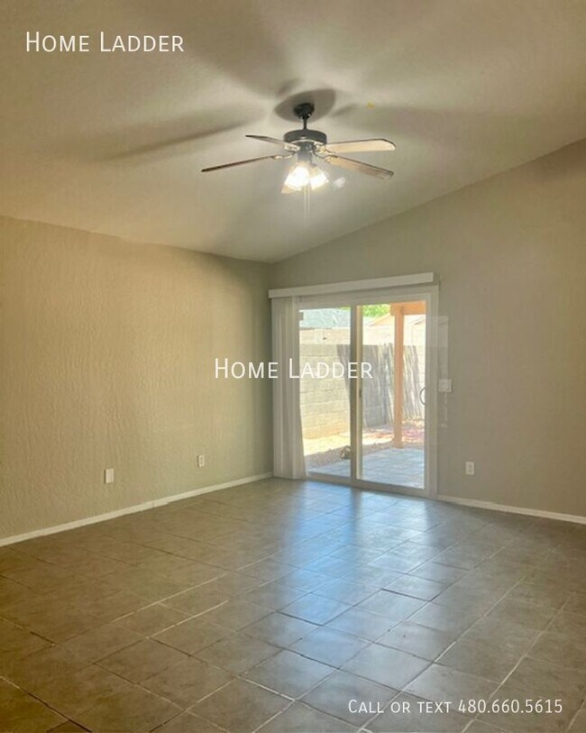 Building Photo - 511 S Torrence