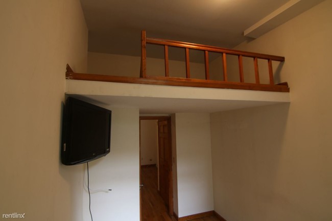 Building Photo - 1 br, 1 bath  - 65 W 87th St