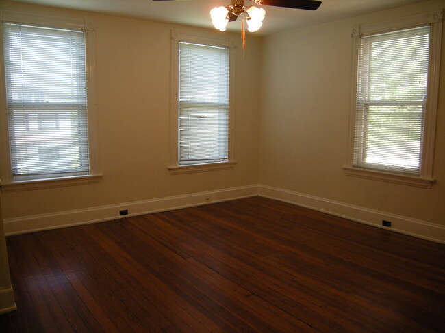 Foto del edificio - 531 Riddle Rd