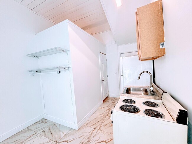 Foto del edificio - 806 Ridgewood Dr