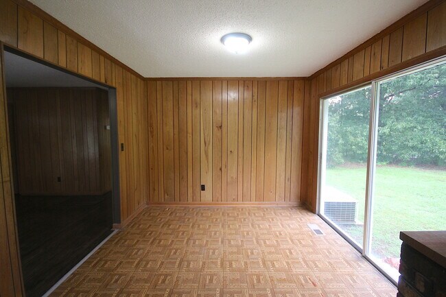 Foto del edificio - 2 bed home in East Ridge $250 off first mo...