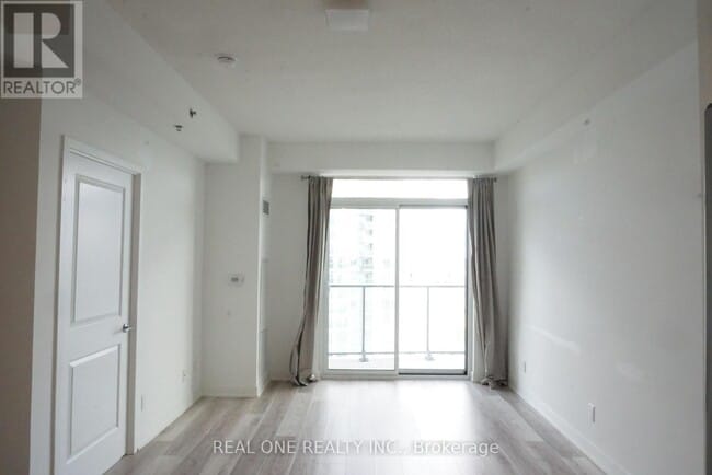 Photo du bâtiment - 195 Bonis Ave