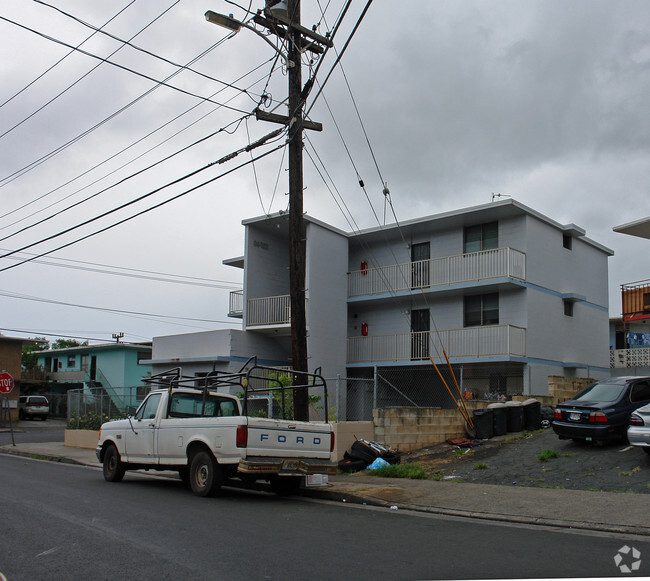 Building Photo - 94-102 Pupuole St