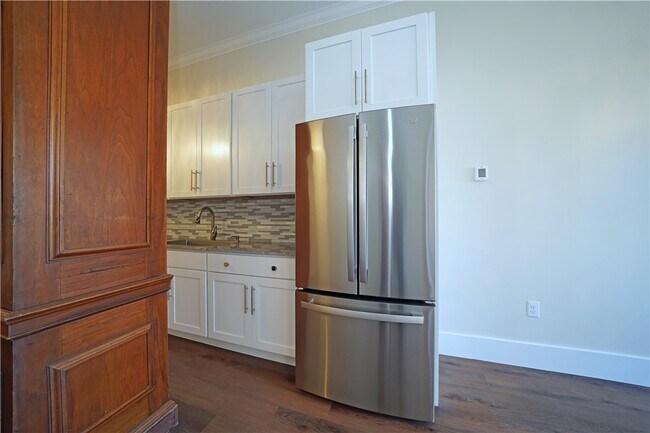 Foto del edificio - 184 N Main St